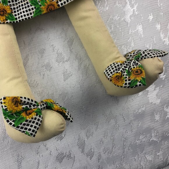 Vintage Cloth Doll Angel Dressed in Checkered and Sunflower Dress with Bows 16” - Picture 11 of 14